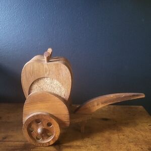Vintage Wooden Apple Coaster Set with Wheelbarrow Holder – Set of 6